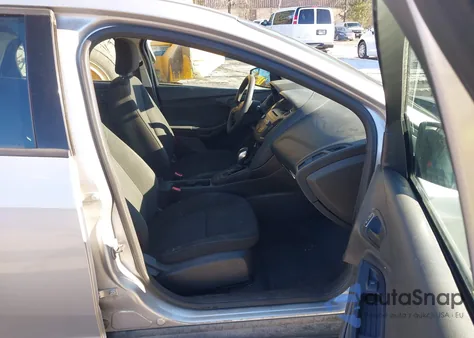 2016 Ford Focus S from USA, damaged, VIN 1FADP3E22GL352990